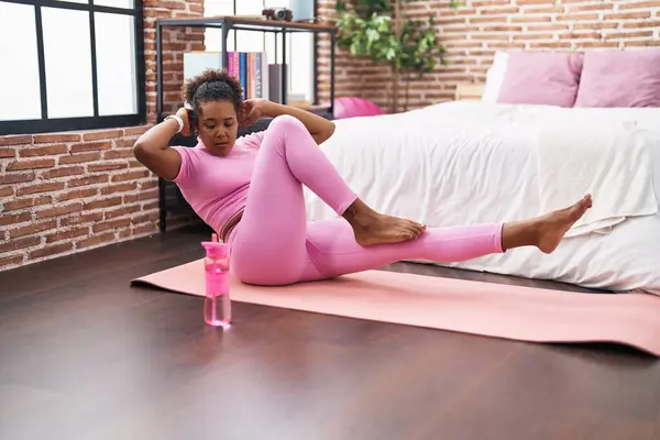 African American Woman Training Abs Exercise Bedroom — Stock Photo, Image