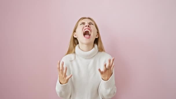 Mad Expression Pink Background Angry Shouting Blonde Girl Standing Crazy — Stock Video
