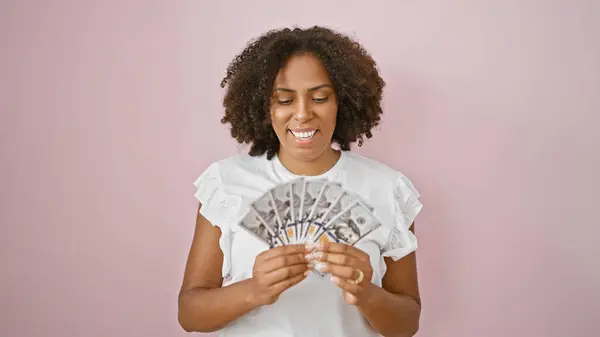 African American Woman Smiling Holding Dollars Pink Background — Stock Photo, Image