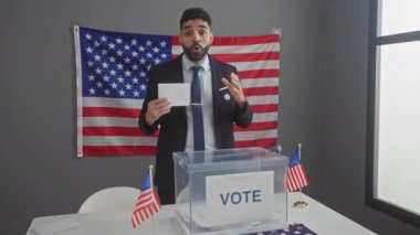 Genç İspanyol asıllı, şaşırmış bir üniversite adayı Amerikan hükümet meclisinde yapılan oylamada şaşkınlık ve güvensizlik içinde ağzını açtı..