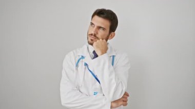 Düşünceli, genç İspanyol bir doktor. Düşünceli bir yüz ifadesi var. El ve çenesi şüpheli. Beyaz tenli, steteskop takan, bir soru üzerine derin düşüncelere dalmış..