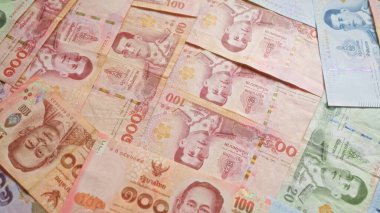 Tayland banknotları Tayland 'dan karışık tasarım ve çeşitli değerlerle sergilenen sergilenen paralar.