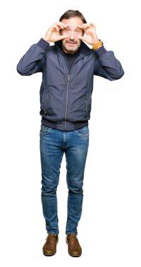 Şeffaf arkaplanda uykusuzluk çeken orta yaşlı bir adamın portresi.