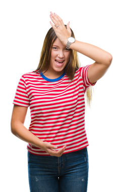 Genç ve güzel sarışın kız, elleri şeffaf arkaplanda, kafaya dokunuyor.