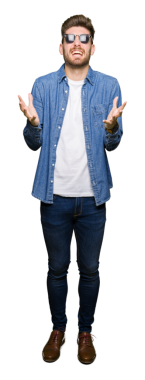 Şeffaf arkaplanda güneş gözlüklü başarılı genç adamın portresi    