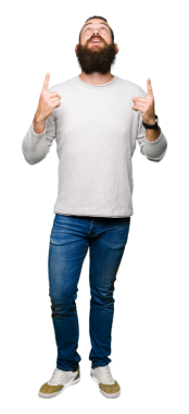 Beyaz arkaplanda izole edilmiş parmak gösteren adam