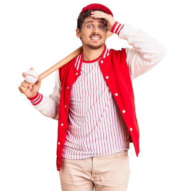 Genç yakışıklı adam şeffaf arka planda beyzbol sopası oynuyor.