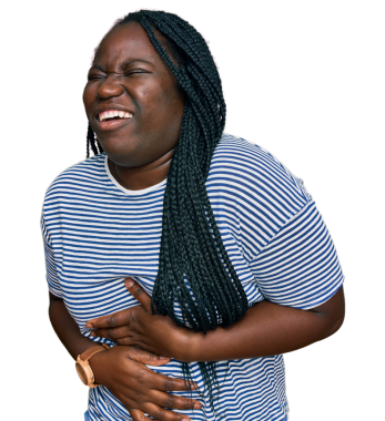 Şeffaf arka planda karın ağrısından muzdarip Afrikalı Amerikalı genç bir kadının portresi 