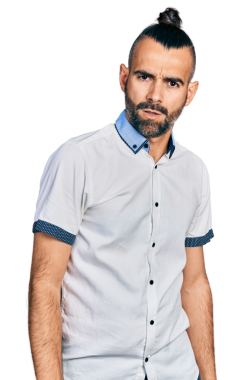 Şeffaf bir geçmişi olan yakışıklı bir adam.