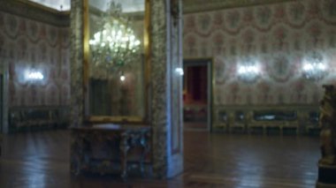 Galeri Doria Pamphilj 'in şaşaalı iç mimarisi zarif avize, dekoratif dekor, bokeh ışıklandırma, klasik Avrupa müzesi atmosferi, zengin kültür mirası ve tarihi sanat sergisi..