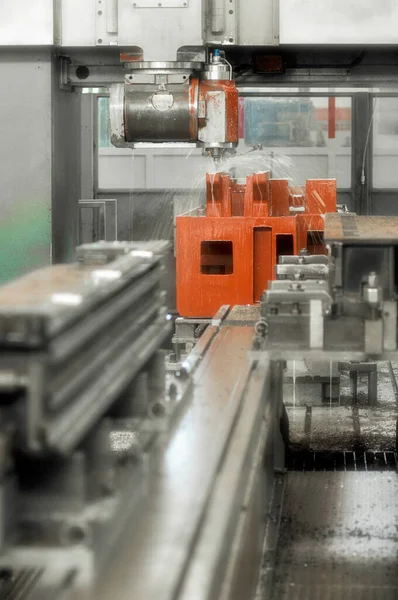 Industria Manufacturera Torno Control Numérico Para Procesamiento Estructuras Metálicas —  Fotos de Stock