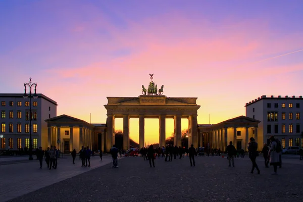 Brandenburgi Kapu Berlin Város Szimbóluma Éjjel — Stock Fotó