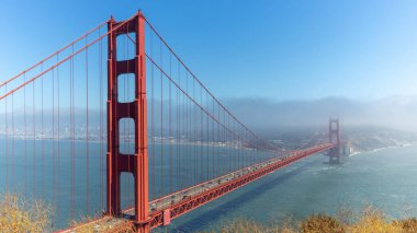 San Francisco, Golden Gate Köprüsü sisli
