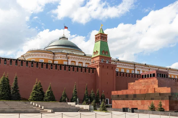 Red Square Moscow Kremlin Wall Dome Senate Building Flag Russia — Stock Photo, Image