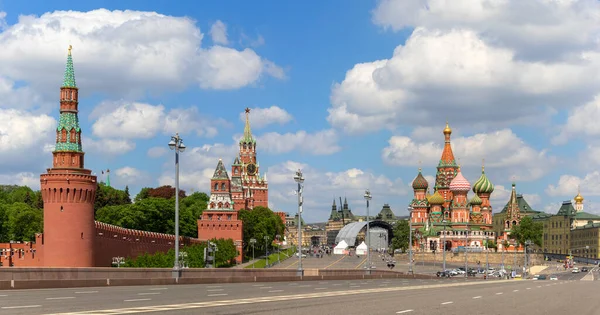 Moskva Röda Torget Kreml Och Sankt Basilikan Panorama — Stockfoto