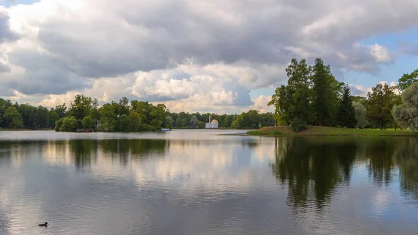 stock image Catherine Palace park and Big Pond in Tsarskoye Selo, Saint Petersburg, Russia