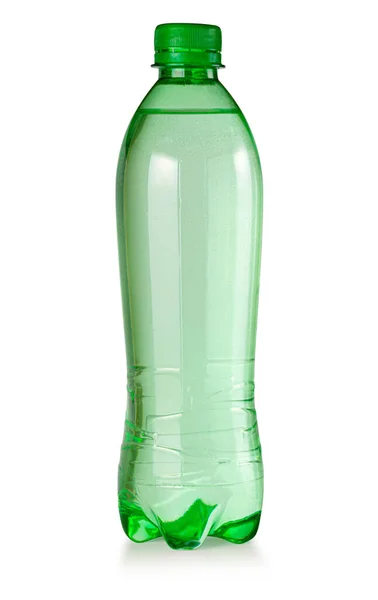 Зеленая Пластиковая Бутылка Воды Изолированы Белом Фоне Вырезкой Пути — стоковое фото
