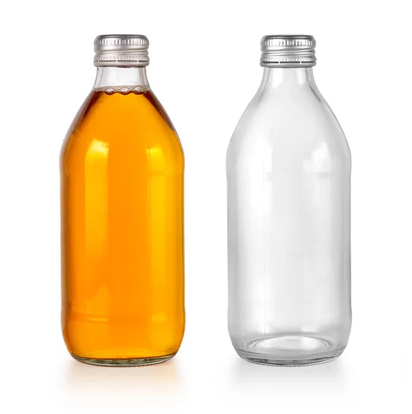 Botol Kecil Jus Apel Diisolasi Pada Latar Belakang Putih — Stok Foto