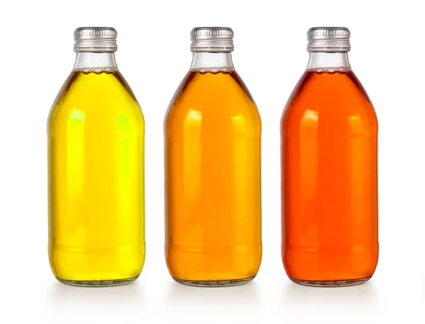 Piccole Bottiglie Succo Isolato Sfondo Bianco Con Percorso Ritaglio — Foto Stock