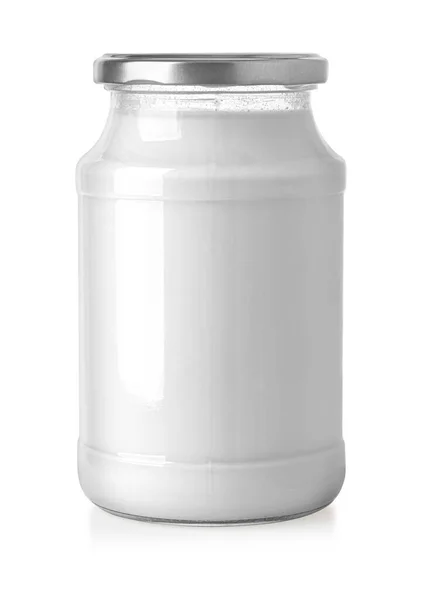 クリッピングパスと白に隔離されたミルククリームのガラス瓶 — ストック写真