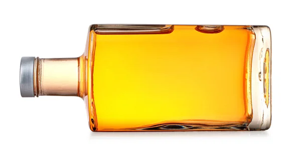 Whiskey Fles Geïsoleerd Witte Achtergrond Met Clipping Pad — Stockfoto