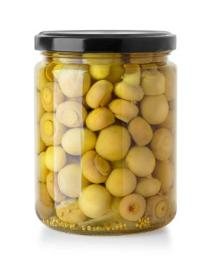 Kırpma yolu ile beyaz arka planda izole edilmiş marine edilmiş şampiyonlar ile cam kavanoz