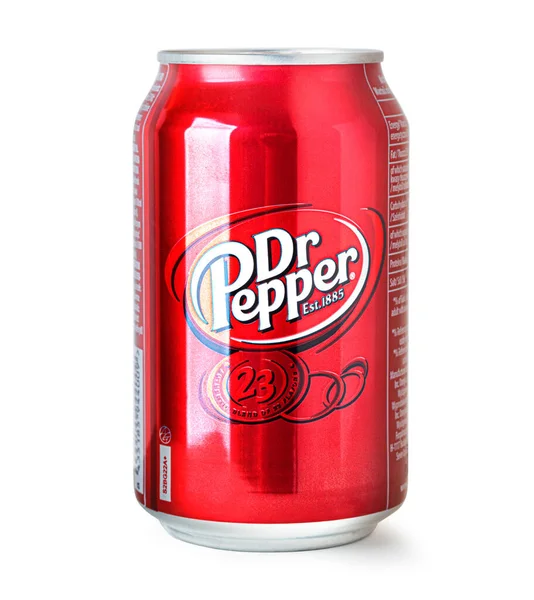 Anapa, Rusya 08 Nisan 2023: Bir kutu Dr Pepper, Cherry. Beyaz izole edilmiş arka plan. Dr. Pepper eşsiz bir tadı olduğu için satılan bir meşrubat. İçki 1880 'lerde yaratıldı..