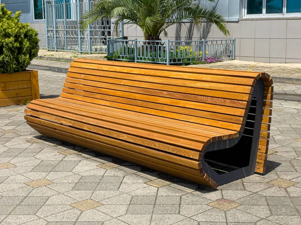 Modern Wooden Benches Standing Sides Paved Paths City Park — Stok fotoğraf