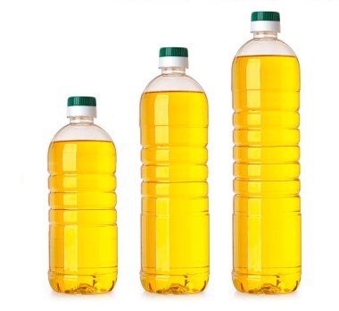 Beyaz arka planda izole edilmiş plastik zeytinyağı şişesi. 