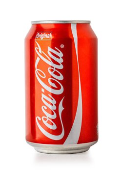 Anapa, Rusya, Kasım 06, 2023: Beyaz arka planda izole edilmiş bir kutu Coca Cola içeceği, İçki The Coca-Cola Company tarafından üretilir ve üretilir..