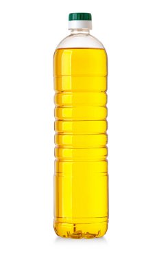 Beyaz arka planda izole edilmiş plastik yağ şişesi