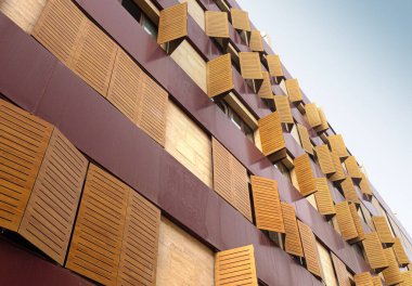 Gran Canaria, İspanya 13 Aralık 2023: Modern mimarinin soyut bir parçası, camdan ve betondan yapılmış duvarlar. Las Palmas de Gran Kanaryasında