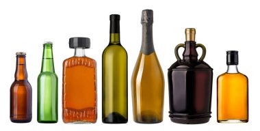 Şeffaf arkaplanda farklı sıvılar bulunan şişeler..