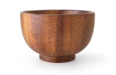 Bomboş. Tahta kaseler boş. Mutfak gereçleri, beyaz arkaplanda izole edilmiş, kırpma yolu ile