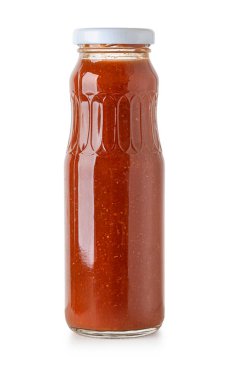 Barbekü sosu cam kavanozu kırpma yolu ile beyaz arkaplanda izole edildi