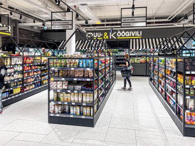 Tallin, Estonya, Haziran 06, 2024: Solaris Market