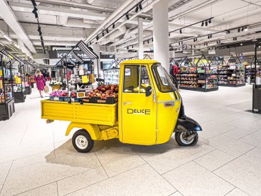 Tallin, Estonya, Haziran 06, 2024: Solaris Market