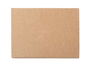 Karton kutunun üst görünümü izole edildi