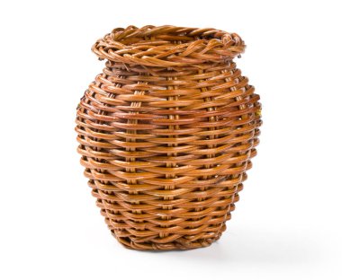 Küçük hasır sepet kırpma yolu ile beyaz arkaplan izole