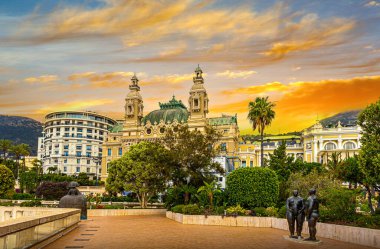 Akşam Monte Carlo Kumarhanesi 'nde.