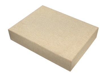 Kumaşla kaplı dekoratif kutu.