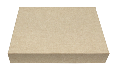 Kumaşla kaplı dekoratif kutu.