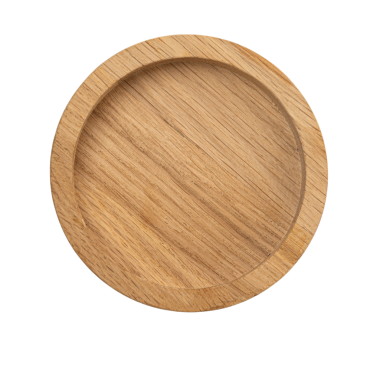 Tahta levha izole edilmiş.