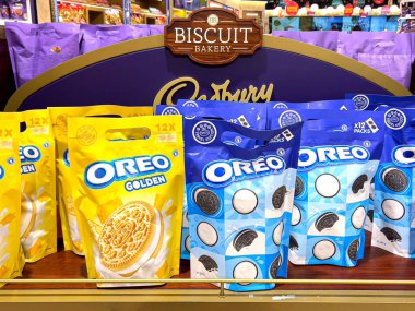 Larnaca, Kıbrıs, 10 Kasım 2024, Oreo bisküvisi süpermarkette sergileniyor