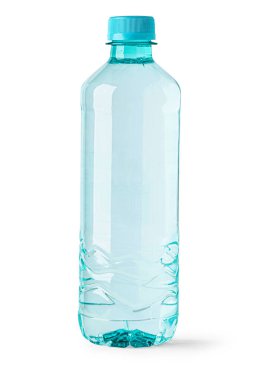Beyaz arka planda izole edilmiş küçük mavi plastik su şişesi.