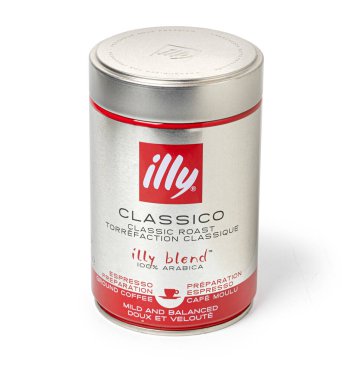Anapa, Rusya, 30 Aralık 2024: Illy Classico 'nun öğütülmüş kahveli alüminyum kavanoz, beyaz arka planda izole edilmiş Arabica rostosunun karışımı.