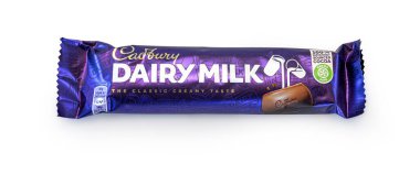 Anapa, Rusya, 27 Kasım 2023: Birleşik Krallık 'ta üretilen Cadbury Süt Çikolatası