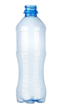 Beyaz arka planda izole edilmiş boş plastik şişe, geri dönüşüm, plastik atık ve çevre sorunları gibi kavramları temsil ediyor