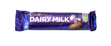 Anapa, Rusya, 27 Kasım 2023: Birleşik Krallık 'ta üretilen Cadbury Süt Çikolatası