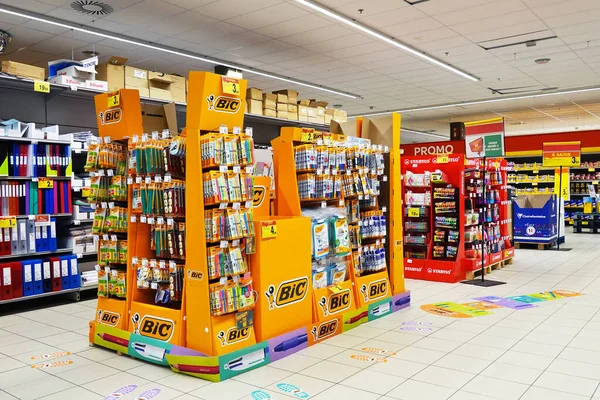 Malmedia Belgien Augusti 2022 Med Visning Kontorsvaror Märket Bic Carrefour — Stockfoto